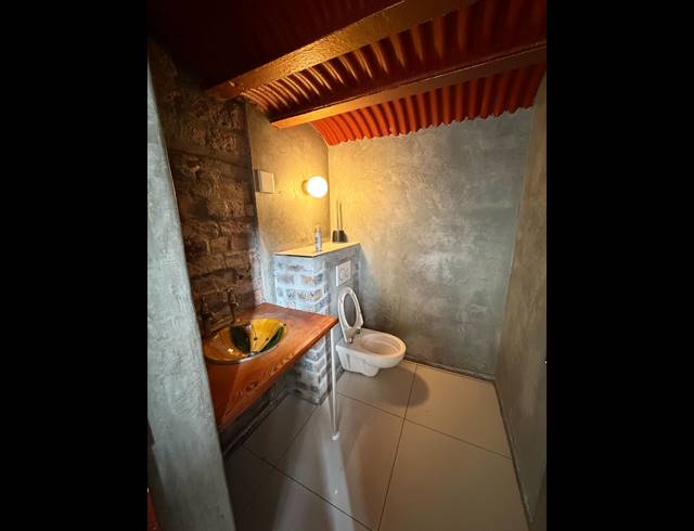 300M² BUILDING TO LET IN WOODSTOCK